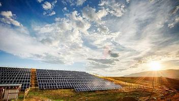 中國對全球能源發展貢獻突出