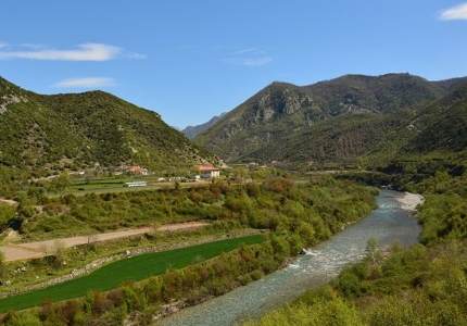 歐洲經委會呼吁阿爾巴尼亞解決垃圾場問題，其超越水電