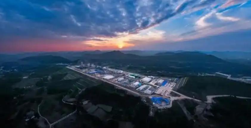 我國首個(gè)天然氣全鏈條深冷處理廠全面投產(chǎn)