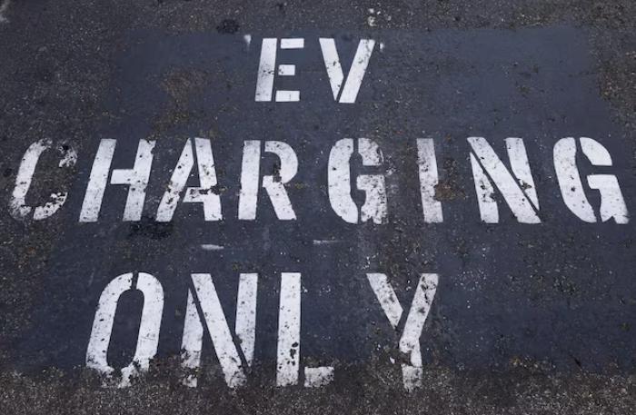 美國電動(dòng)汽車充電站建設(shè)進(jìn)度緩慢 聯(lián)邦資金使用受質(zhì)疑