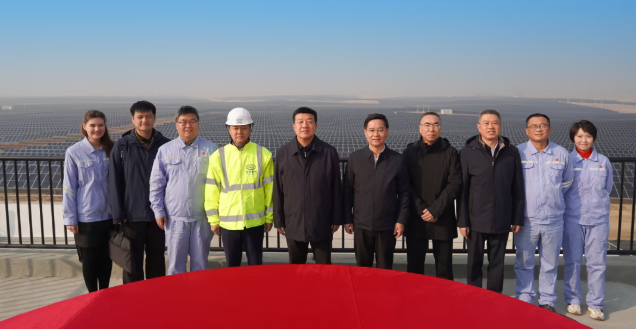 中國大唐集團(tuán)董事長呂軍與烏茲別克斯坦總理阿里波夫會(huì)談